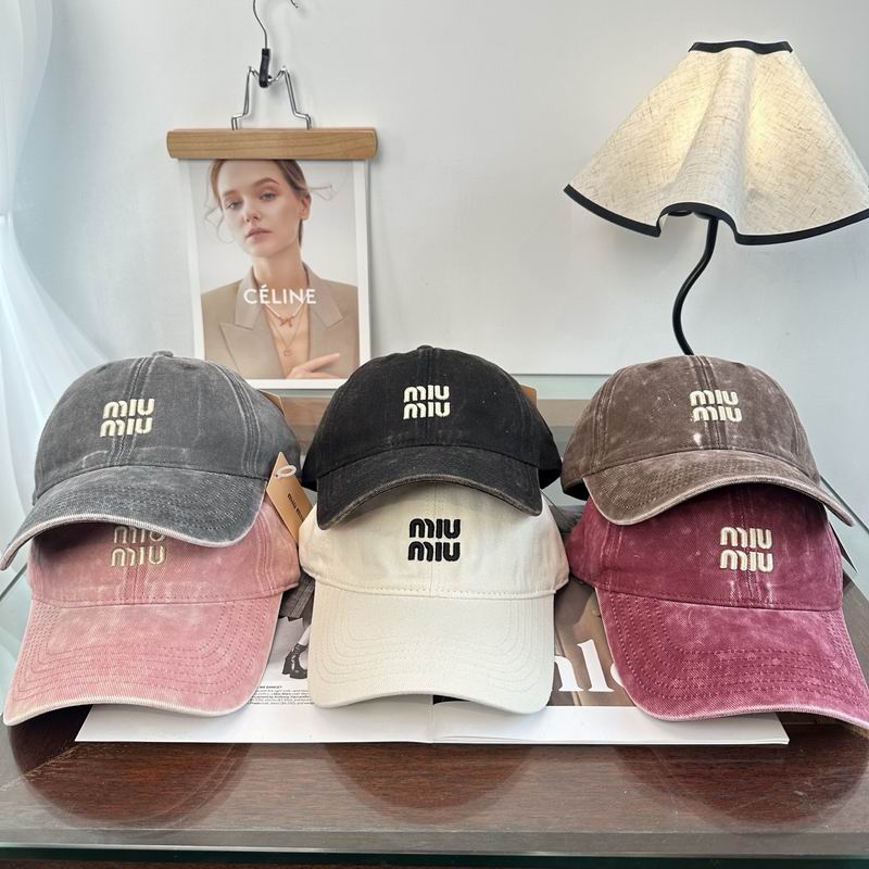 Miumiu cap dx38